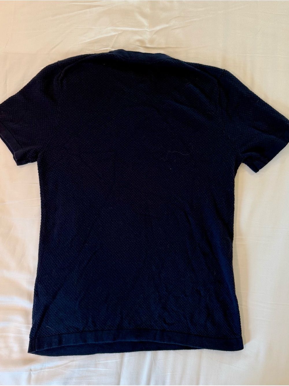 Abercrombie & Fitch Men's Dark Navy Textured Feather Weight Short Sleeve Tee - Picture 2 of 2